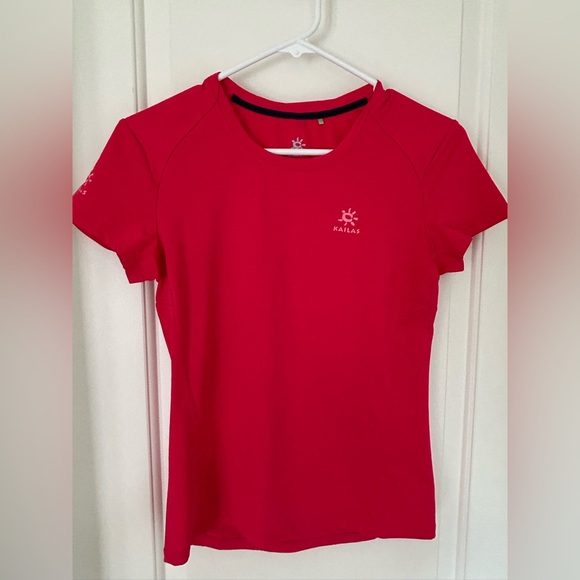 Kailas Tops - Kaila’s Pink Functional Women's Tee Size Small